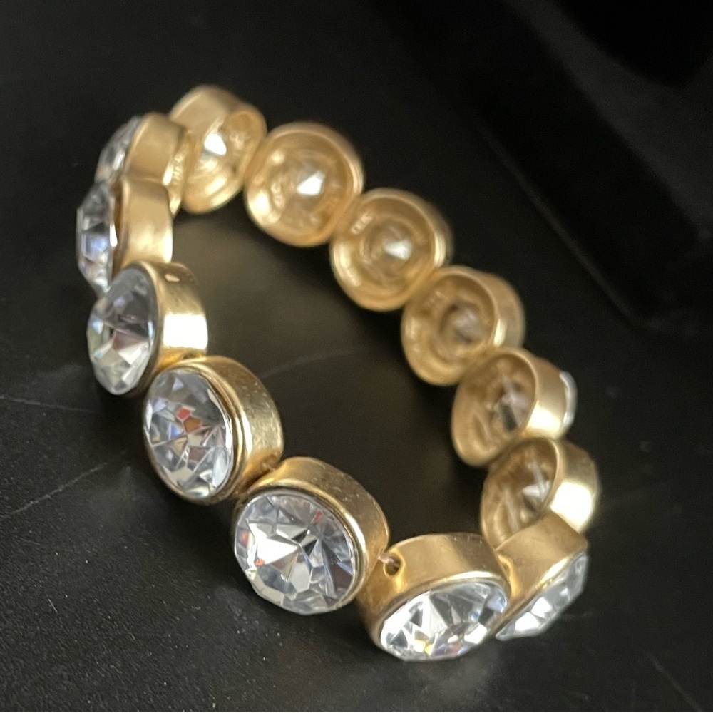 Plunder Design Britta Elegant Gold Tone Crystal Elastic Cuff Women's Bracelet - Picture 6 of 6